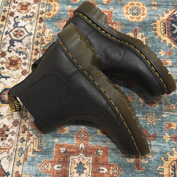 Dr. Martens Chelsea Boot - Picture 5 of 7